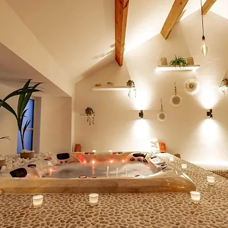 Holiday home O Cinquante Wellness Marchin