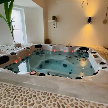 O Cinquante - Wellness, 度假居 *