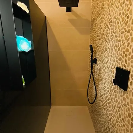 O Cinquante - Wellness, Marchin