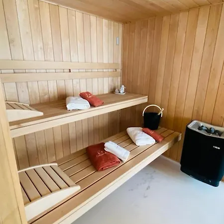 O Cinquante Wellness Holiday home Marchin